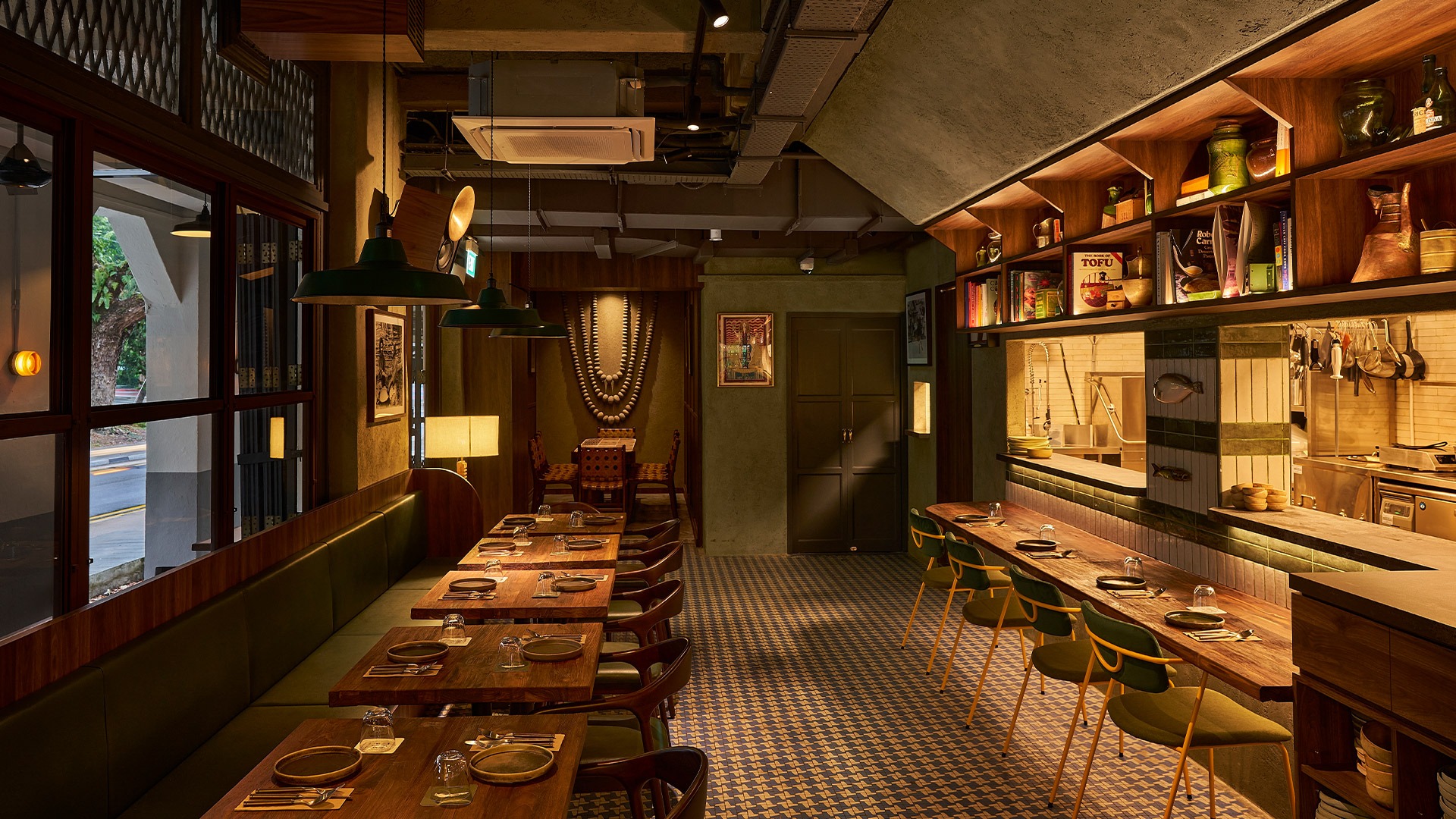 magpie-interior-night